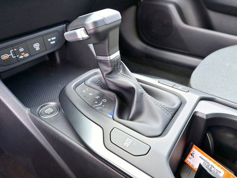 Used 2025 Kia K4 LXS FWD image 9