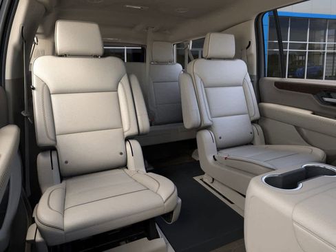 New 2026 GMC Yukon XL Denali w/ LPO, Floor Liner Package AWD/4WD image 33