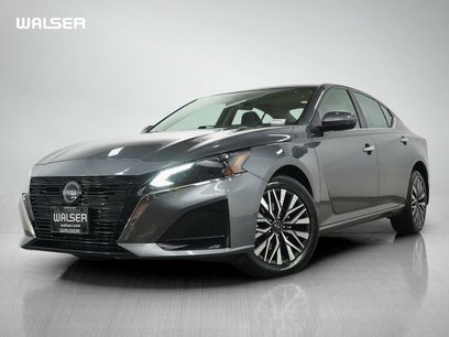Used 2023 Nissan Altima 2.5 SV w/ SV Premium Package