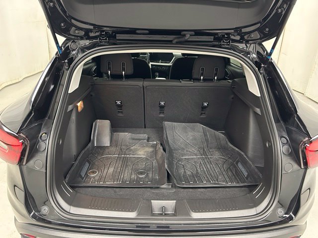 Used 2024 Chevrolet Trax LS w/ Driver Confidence Package FWD image 11