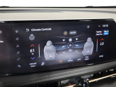 Used 2024 Nissan Ariya AWD image 33