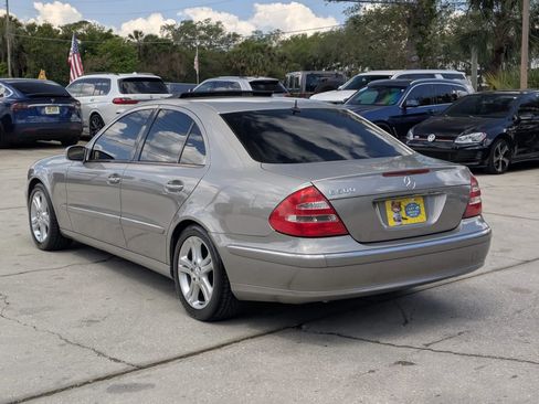 Used 2005 Mercedes-Benz E 500 Sedan image 2
