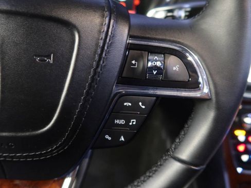 Used 2020 Lincoln Continental Reserve image 36