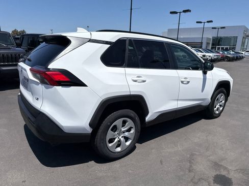 Used 2020 Toyota RAV4 LE FWD image 15