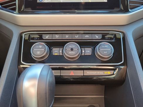 Certified 2023 Volkswagen Atlas Cross Sport SEL R-Line image 21