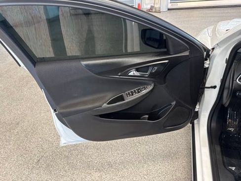 Used 2020 Chevrolet Malibu LT FWD image 23