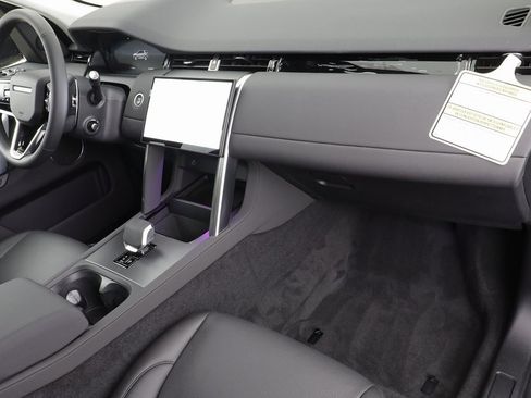 New 2025 Land Rover Discovery Sport S image 21