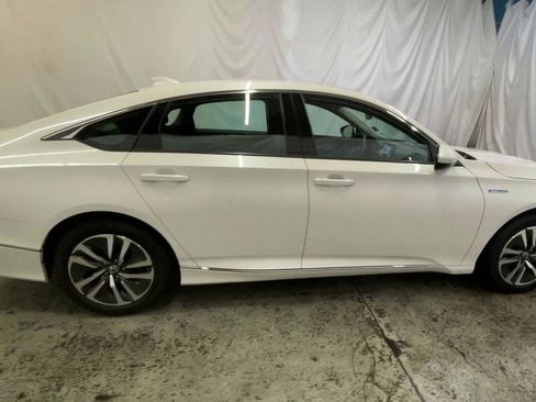 Used 2021 Honda Accord EX image 9