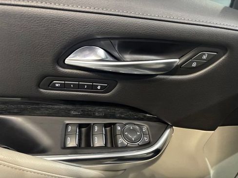 Used 2019 Cadillac XT4 Premium Luxury AWD/4WD image 16