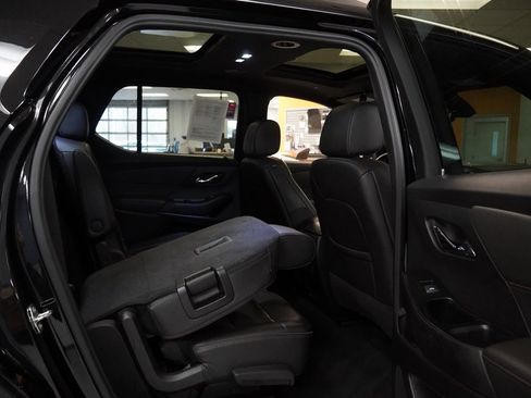 Certified 2023 Chevrolet Traverse RS w/ LPO, Floor Liner Package image 27