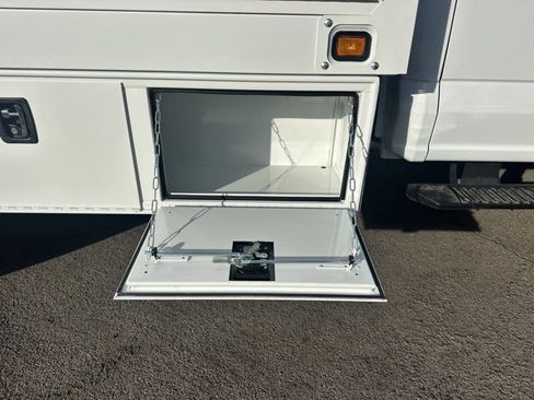 New 2024 Ford F550 2WD Crew Cab Super Duty image 7