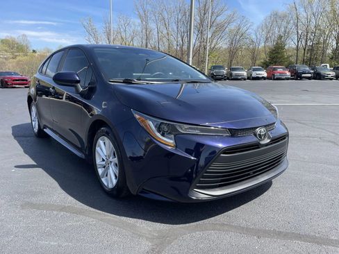 Used 2023 Toyota Corolla LE w/ LE Premium Package FWD image 6