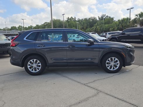 Used 2024 Honda CR-V LX image 9