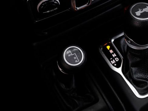 Used 2021 Jeep Wrangler Unlimited Sport image 27