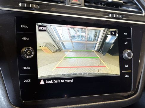 Used 2021 Volkswagen Tiguan SEL Premium R-Line AWD/4WD image 24