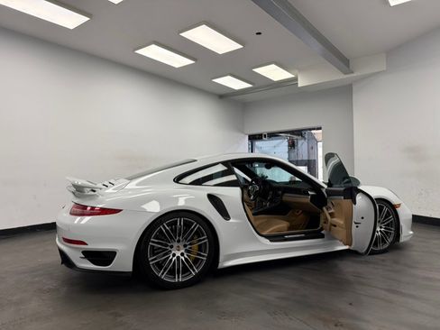 Used 2015 Porsche 911 Turbo S AWD/4WD image 32