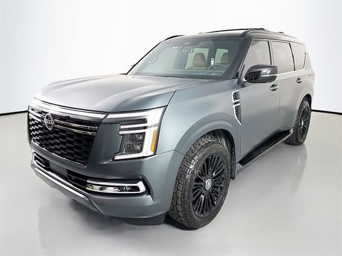 Used 2025 Nissan Armada Platinum Reserve image 1