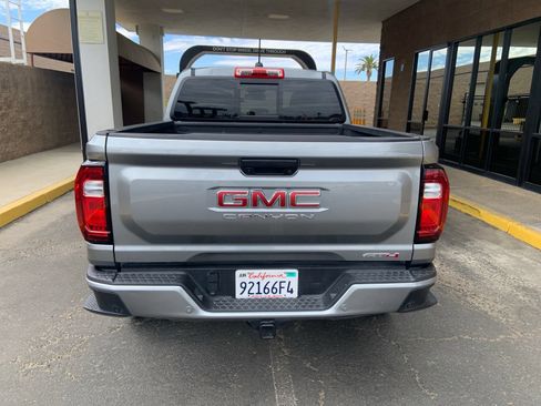 Certified 2025 GMC Canyon AT4 AWD/4WD image 5