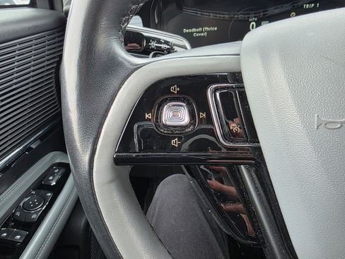 Used 2022 Lincoln Corsair Reserve w/ Equipment Group 201A image 13