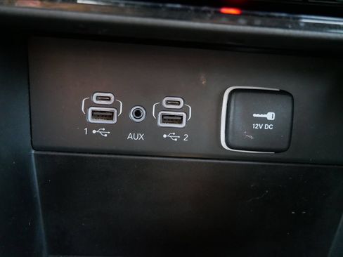 Used 2023 Jeep Grand Cherokee Limited AWD/4WD image 24