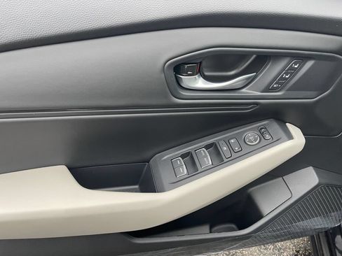 Used 2025 Honda Accord EX-L image 7