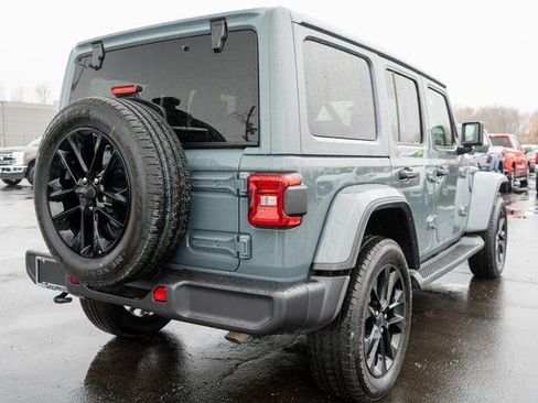 Used 2025 Jeep Wrangler Unlimited Sahara image 6