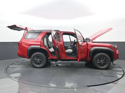 New 2026 Toyota 4Runner SR5 AWD/4WD image 30