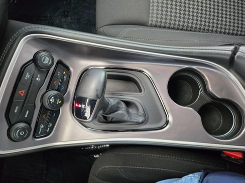Used 2019 Dodge Challenger SXT RWD image 34