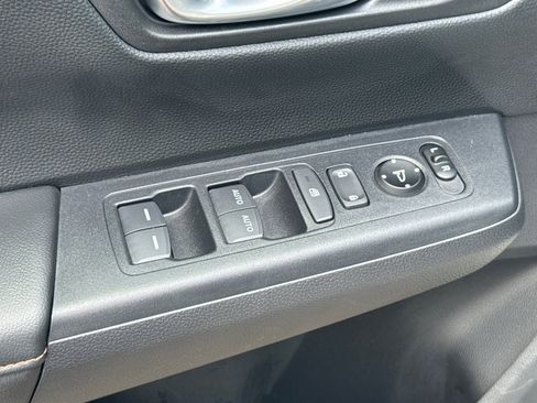 Used 2025 Honda CR-V Sport image 14