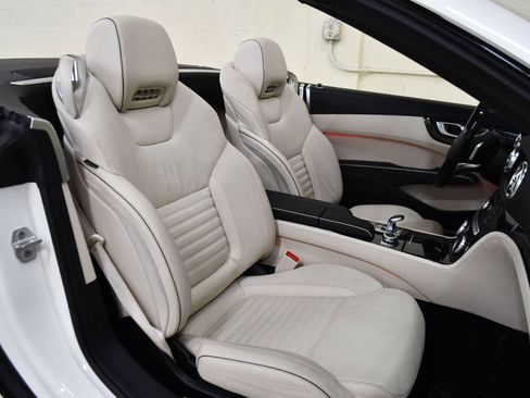 Used 2017 Mercedes-Benz SL 550 image 10