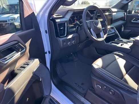 New 2026 GMC Sierra 2500 Denali w/ Denali Reserve Package image 17