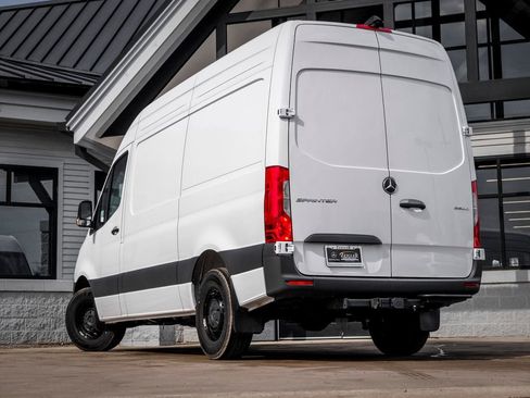 New 2025 Mercedes-Benz Sprinter 2500 image 2