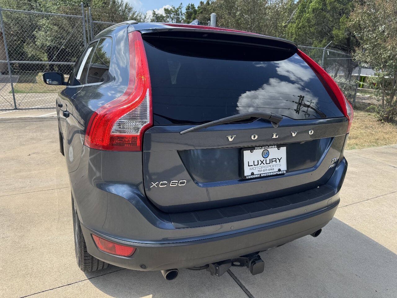 Used 2012 Volvo XC60 T6 AWD/4WD image 10