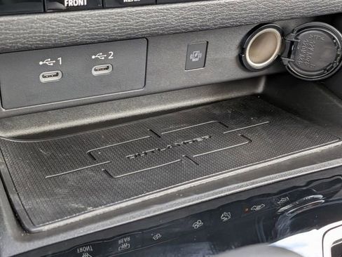 Used 2025 Mitsubishi Outlander AWD image 22