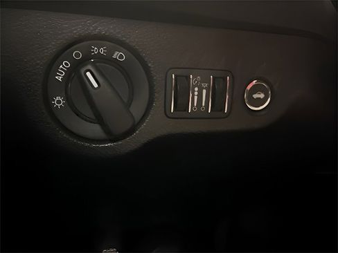 Used 2023 Dodge Challenger R/T image 32