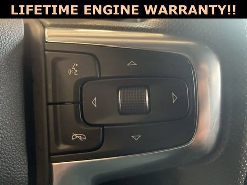 Used 2025 Chevrolet Blazer LT image 17