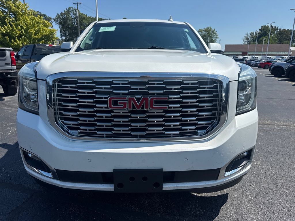 Used 2020 GMC Yukon Denali w/ Denali Ultimate Package AWD/4WD image 3