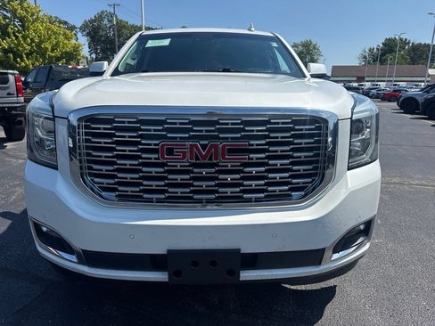 Used 2020 GMC Yukon Denali w/ Denali Ultimate Package AWD/4WD image 3