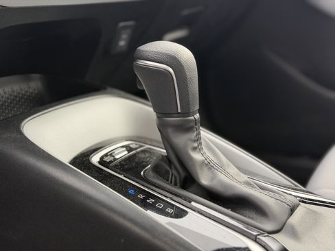 Used 2025 Toyota Corolla SE image 20