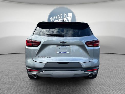 New 2025 Chevrolet Blazer LT w/ Convenience Package AWD/4WD image 4