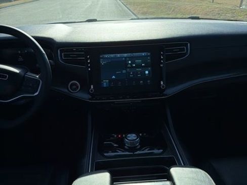 Used 2024 Jeep Wagoneer Series II w/ Premium Group I image 15