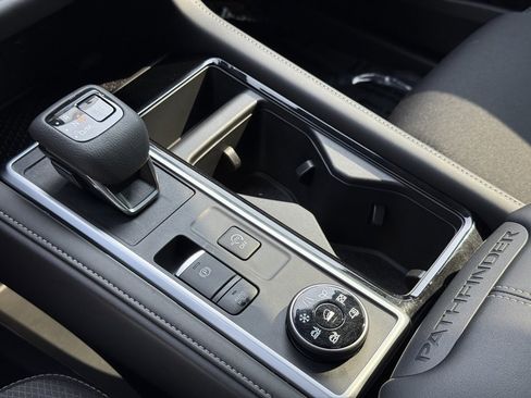 Certified 2025 Nissan Pathfinder SV image 14