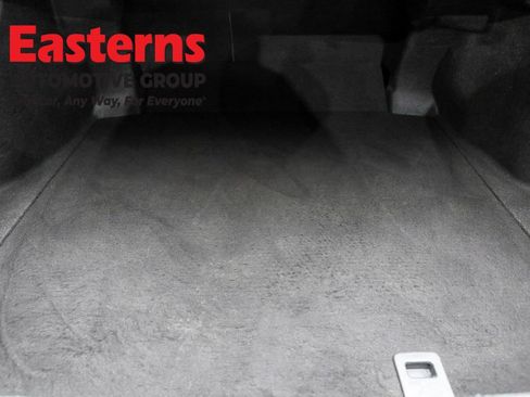 Used 2023 Toyota Camry SE image 9