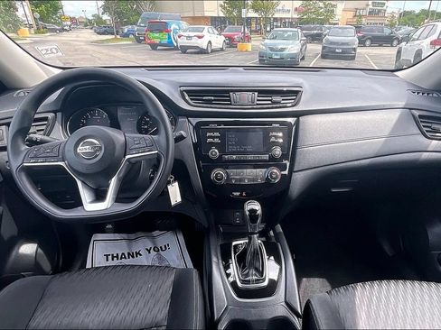 Used 2017 Nissan Rogue S AWD/4WD image 18