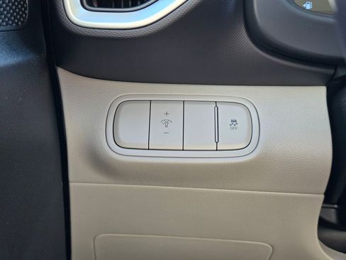 New 2026 Hyundai Venue SEL image 23