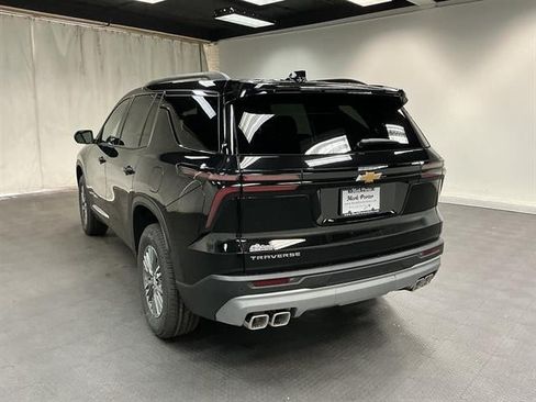 New 2026 Chevrolet Traverse LT w/ LPO, Floor Liner Package FWD image 3