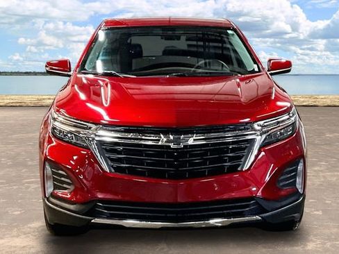 Used 2023 Chevrolet Equinox LT image 2