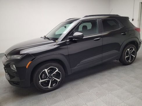 Used 2022 Chevrolet TrailBlazer RS FWD image 2