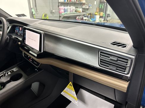 New 2025 Volkswagen Atlas Cross Sport SE image 30