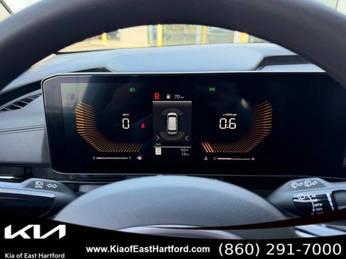 New 2026 Kia Carnival LX FWD image 31